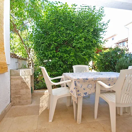 Apartment Josip 1324 *